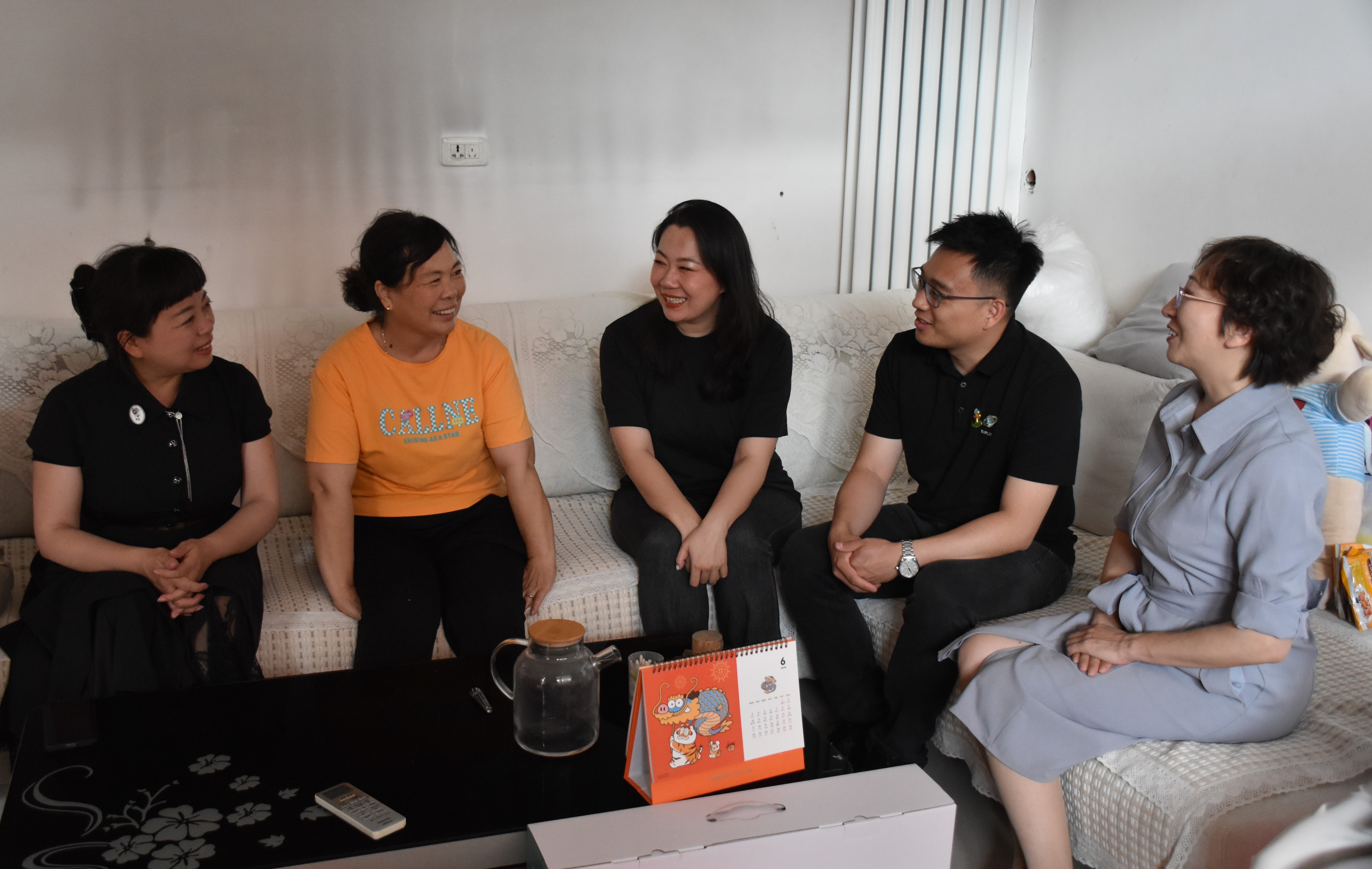 多宝在线平台(中国)官网公益送温暖:6载慈善 660名单亲母亲受益 多宝在线平台(中国)官网公益送温暖:6载慈善 660名单亲母亲受益