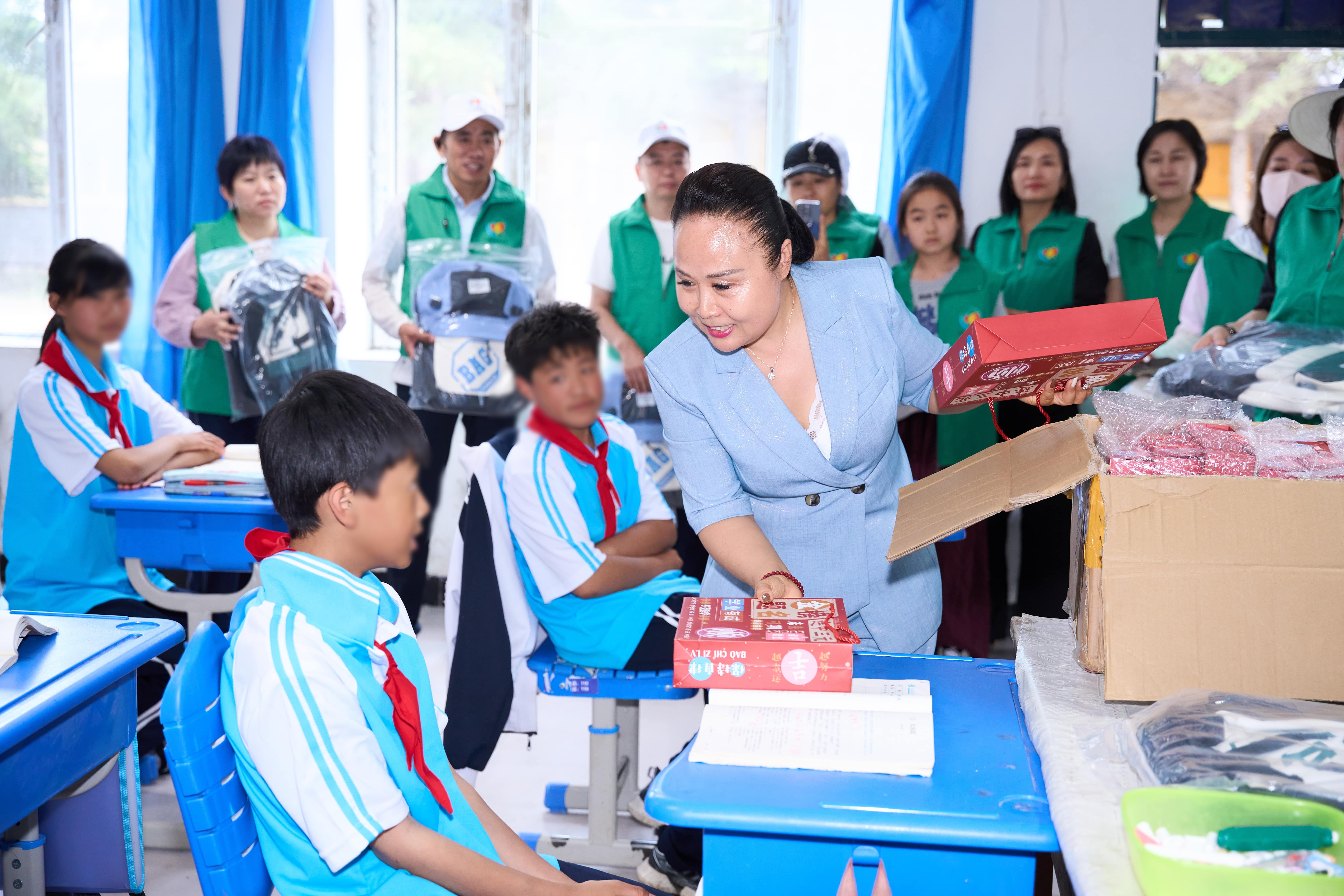 第254所 黑龙江巴彦县黑山镇民乐村多宝在线平台（中国）官网侯玉霞学校