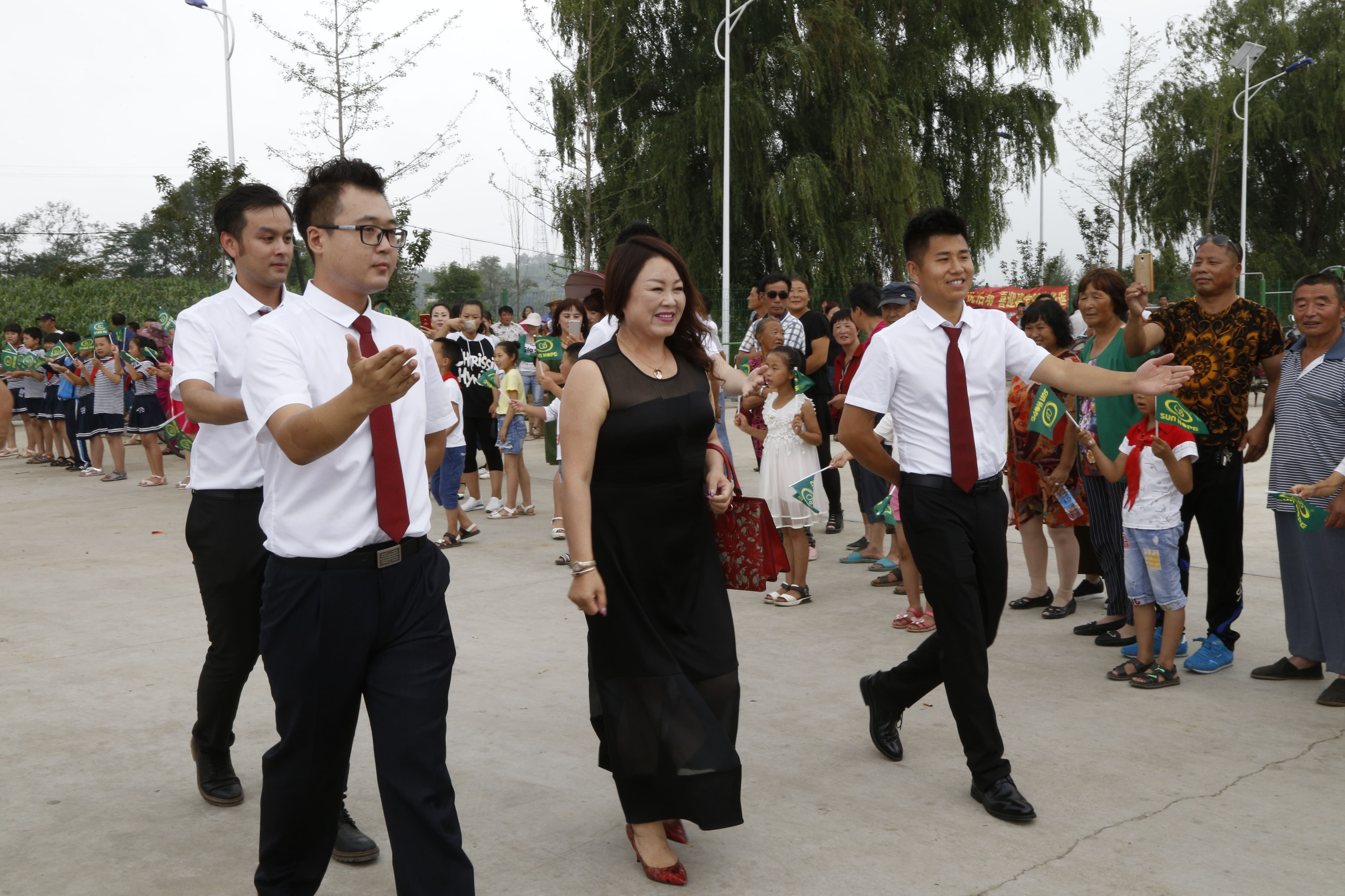 第110所 东港市椅圈镇多宝在线平台（中国）官网张兰小学